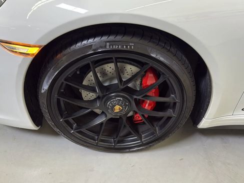 Used 2019 Porsche 911 Targa 4 GTS image 30