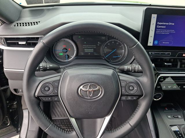 Used 2024 Toyota Venza Nightshade AWD/4WD image 18