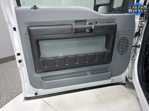 Used 2016 Ford F250 XL w/ Power Equipment Group image 5