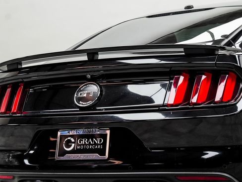 Used 2017 Ford Mustang GT Premium image 12