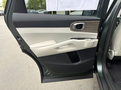 Certified 2023 Kia Sorento X-Line EX AWD/4WD image 19