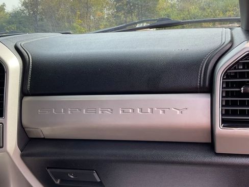 Used 2020 Ford F250 Lariat w/ Lariat Value Package image 51