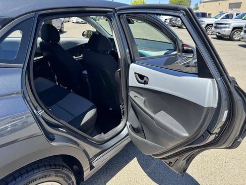 Used 2019 Hyundai Kona SE AWD/4WD image 16