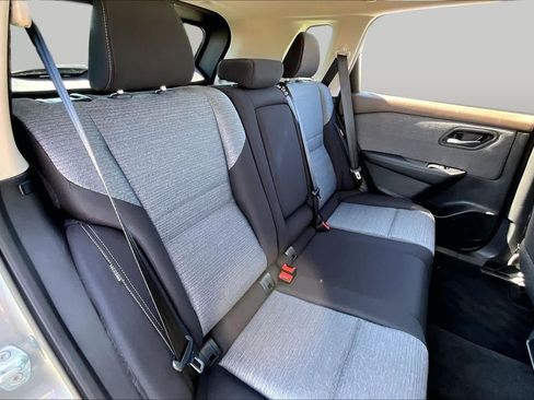 Used 2023 Nissan Rogue SV FWD image 20