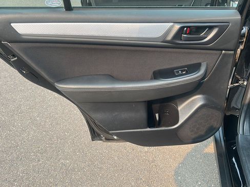 Used 2019 Subaru Outback 2.5i AWD/4WD image 27