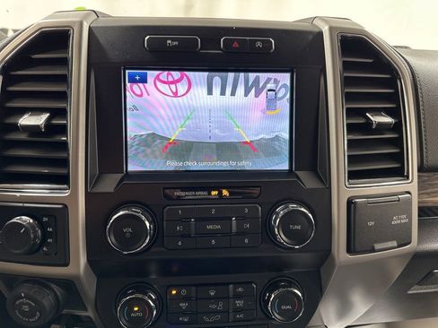 Used 2019 Ford F150 Lariat image 29