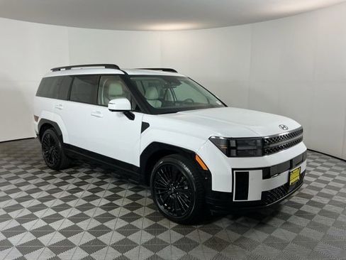 Used 2025 Hyundai Santa Fe Calligraphy image 3
