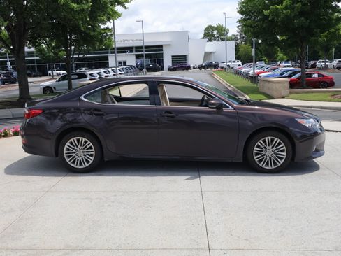 Used 2013 Lexus ES 350 w/ Luxury Pkg FWD image 10