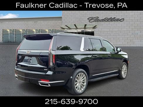 Used 2024 Cadillac Escalade ESV Premium Luxury AWD/4WD image 4