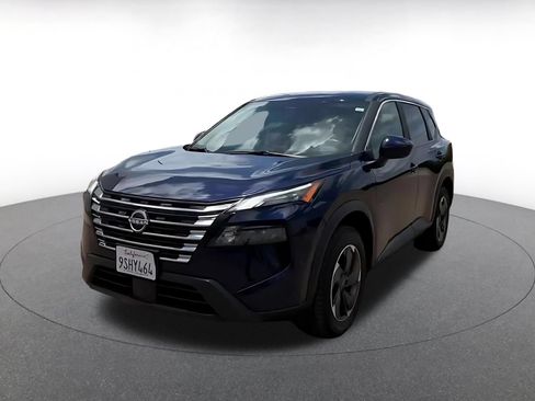 Used 2025 Nissan Rogue SV FWD image 7