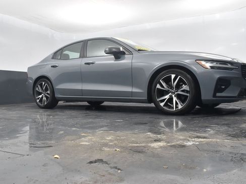 Used 2024 Volvo S60 B5 Core image 49