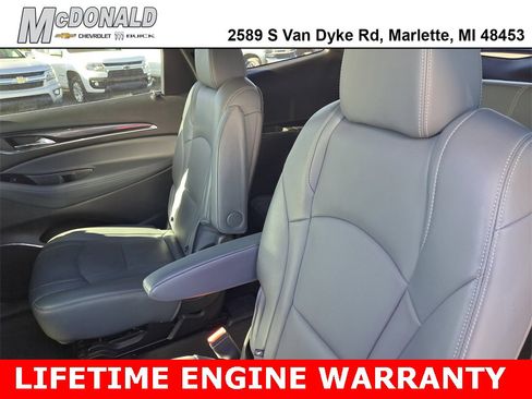 Used 2024 Buick Enclave Premium image 20