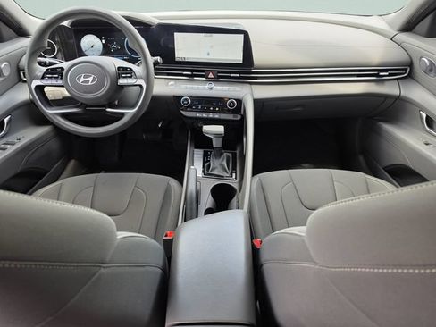 Used 2024 Hyundai Elantra SEL FWD image 22