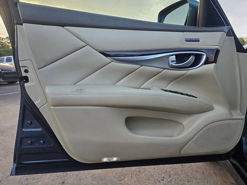 Used 2012 INFINITI M37 w/ Premium Pkg image 13