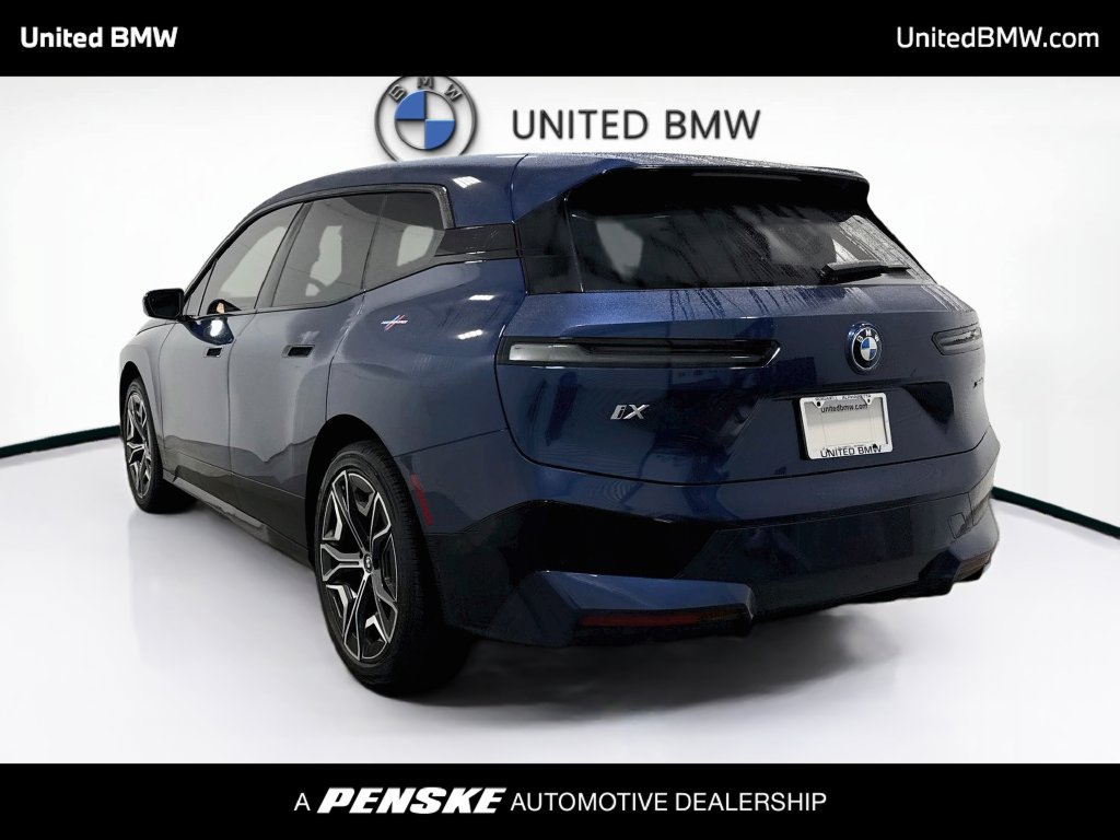 Used 2024 BMW iX xDrive50 w/ Premium Package AWD/4WD image 7