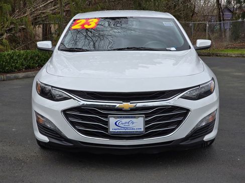 Used 2023 Chevrolet Malibu LT image 2