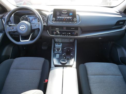 Certified 2023 Nissan Rogue SV image 10