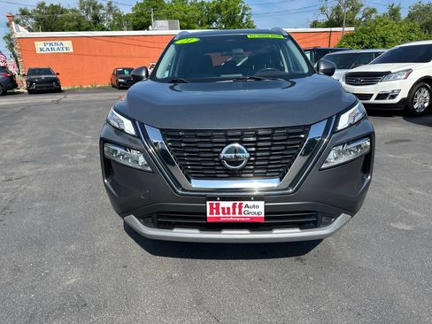 Used 2021 Nissan Rogue SV FWD image 3