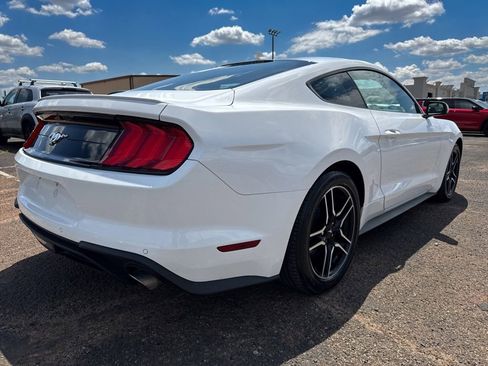Used 2022 Ford Mustang Premium RWD image 4