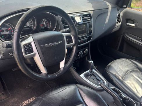 Used 2014 Chrysler 200 Limited w/ Sun/Sound Group image 16