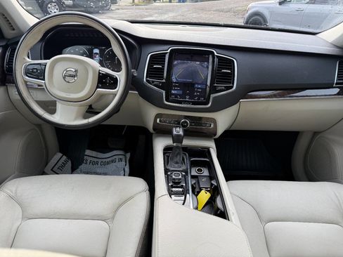 Used 2016 Volvo XC90 T6 Momentum w/ Momentum Plus Package image 19