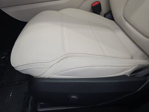 Certified 2025 Mercedes-Benz GLC 350e 4MATIC image 34