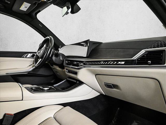 Used 2024 BMW X5 xDrive40i w/ M Sport Package AWD/4WD image 23