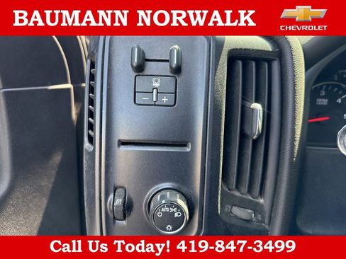 Used 2016 Chevrolet Silverado 2500 W/T w/ WT Convenience Package AWD/4WD image 20