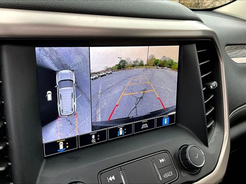 Used 2021 GMC Acadia Denali w/ Denali Technology Package image 21