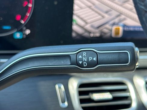 New 2026 Mercedes-Benz GLS 450 4MATIC image 16