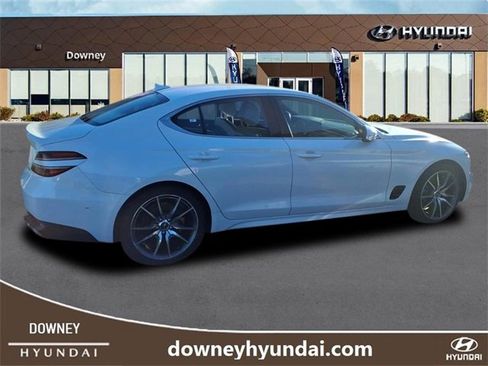 Used 2023 Genesis G70 2.0T image 4