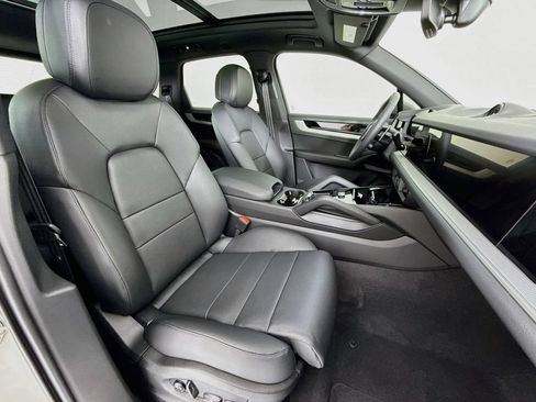 New 2026 Porsche Cayenne AWD/4WD image 30