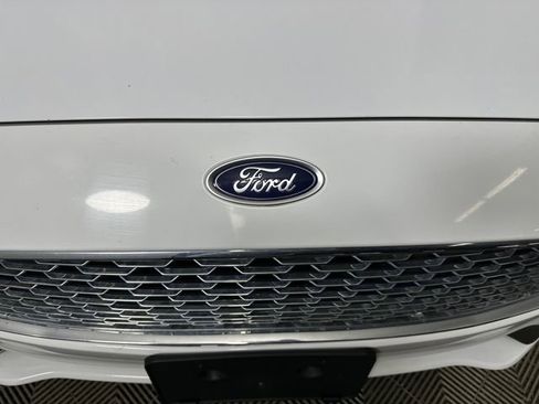 Used 2020 Ford Fusion Titanium image 9