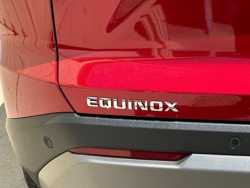 New 2026 Chevrolet Equinox LT w/ Convenience Package II FWD image 27