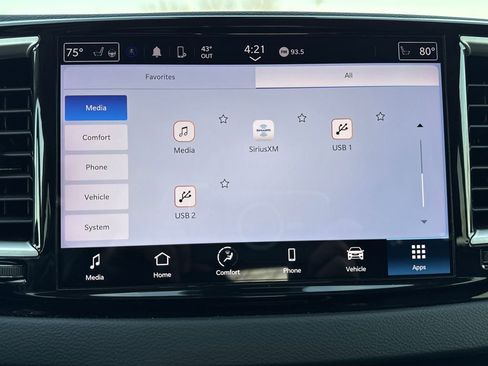 Certified 2023 Chrysler Pacifica Touring-L image 28