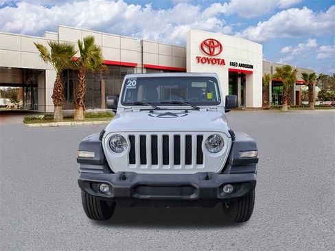 Used 2020 Jeep Wrangler Unlimited Freedom Edition image 9