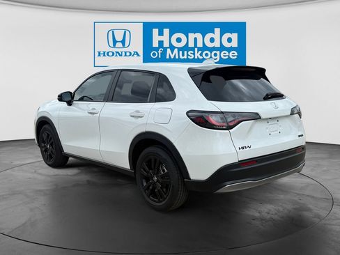 Certified 2026 Honda HR-V Sport image 4