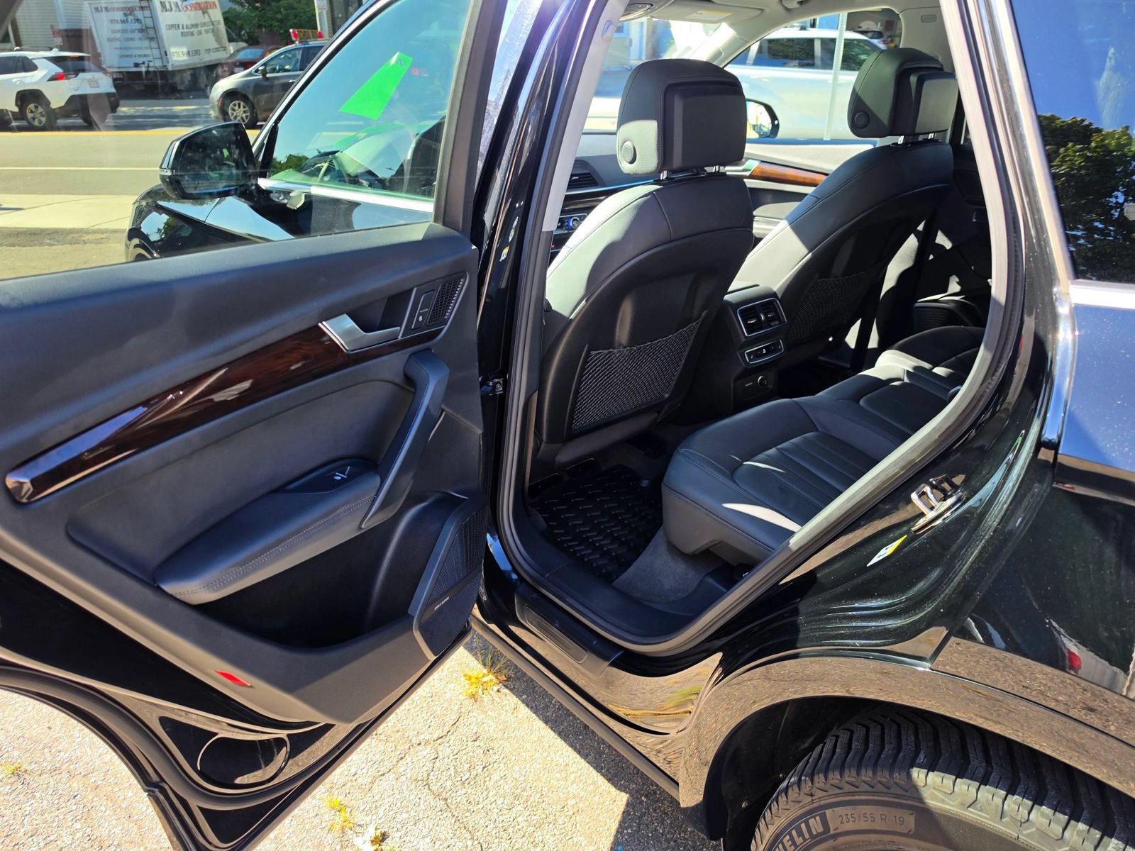 Used 2019 Audi Q5 2.0T Premium Plus w/ Premium Plus Package AWD/4WD image 10