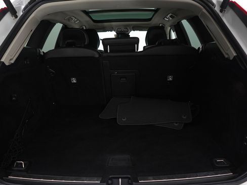 Used 2023 Volvo XC60 B6 Ultimate w/ Climate Package image 15