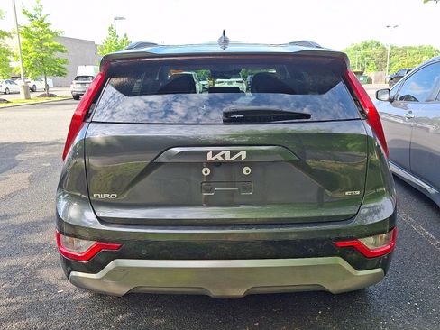 Used 2023 Kia Niro EX Touring FWD image 6