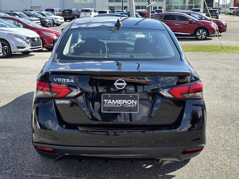 New 2025 Nissan Versa SR w/ Trunk Package image 4