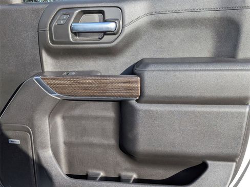 Used 2021 Chevrolet Silverado 1500 LT Trail Boss w/ Convenience Package II image 29