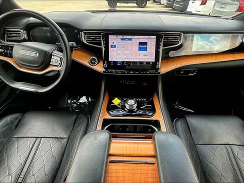 Used 2024 Jeep Grand Wagoneer L Series III image 20