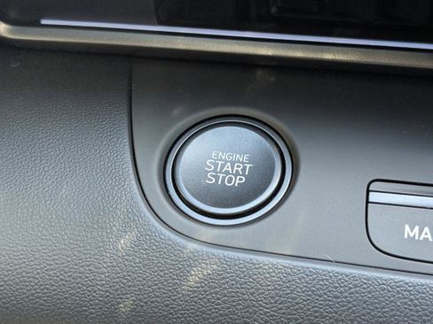 New 2025 Hyundai Elantra SEL FWD image 30