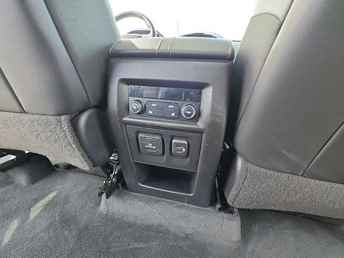 Used 2021 Chevrolet Traverse Premier w/ Redline Edition AWD/4WD image 31