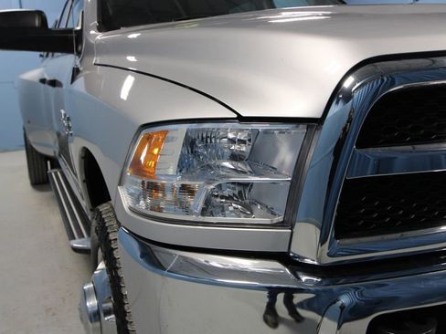 Used 2017 RAM 3500 Tradesman w/ Chrome Appearance Group image 32
