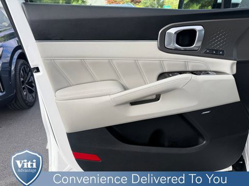 Used 2023 Kia Sorento SX Prestige image 16