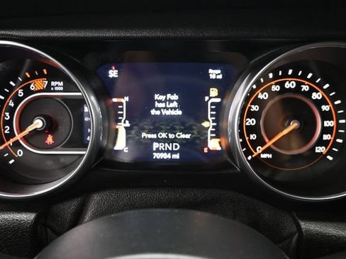 Used 2020 Jeep Wrangler Unlimited Sahara AWD/4WD image 21