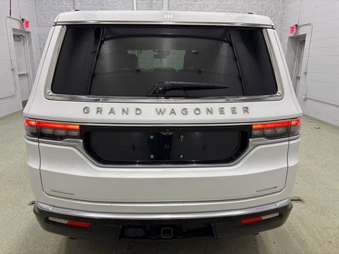 Used 2023 Jeep Grand Wagoneer Series II AWD/4WD image 5