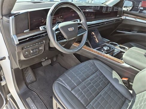 Certified 2025 Cadillac Escalade Sport Platinum image 16